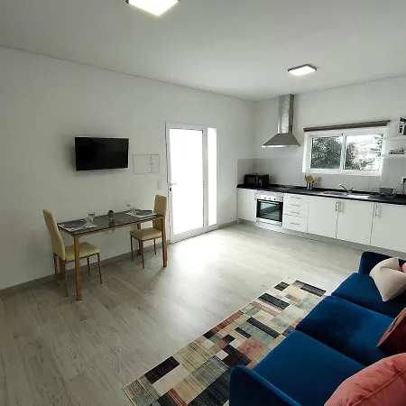 Madeira Blue House بيت للعطل