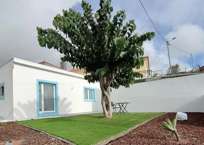 Madeira Blue House Calheta